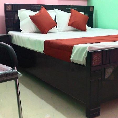Spot On Hotel Royal Garden Danapur Екстер'єр фото